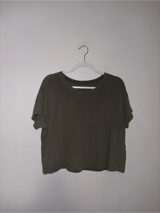 lululemon athletica Tops - Lululemon | Green Cropped T-Shirt